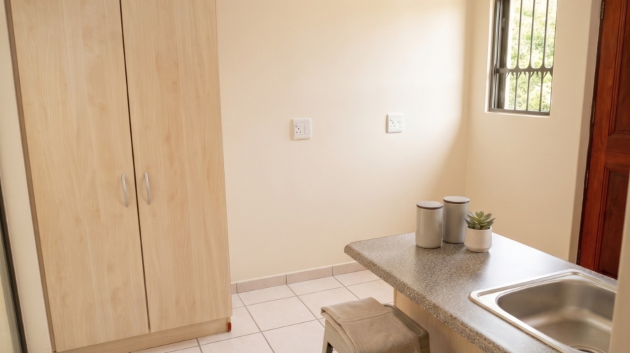 To Let 2 Bedroom Property for Rent in Middedorp Western Cape